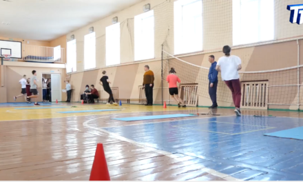 Соревнования по кроссфиту среди школьников
